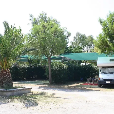 阿特兰提德露营酒店